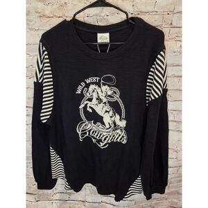 New'n Womens Sweatshirt Size Medium NWT Crew Neck Long Sleeve Western Shirt